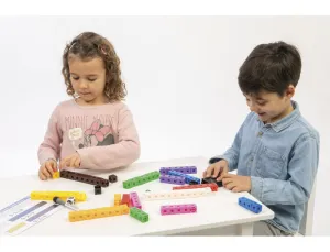 CUBO ENGARZABLE PARA JUEGOS MATEMATICOS SET DE 100 UNIDADES EN 10 COLORES SURTIDOS + 3 AÑOS