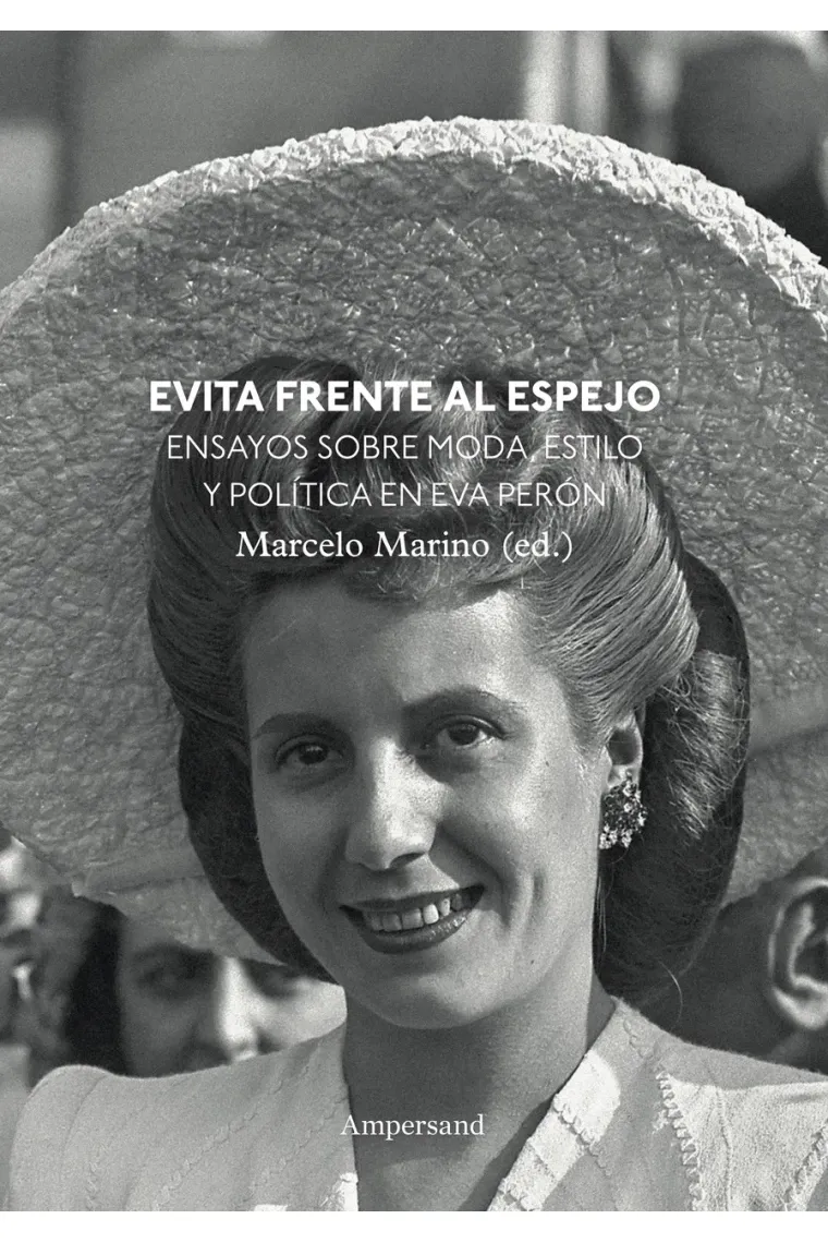 Evita frente al espejo
